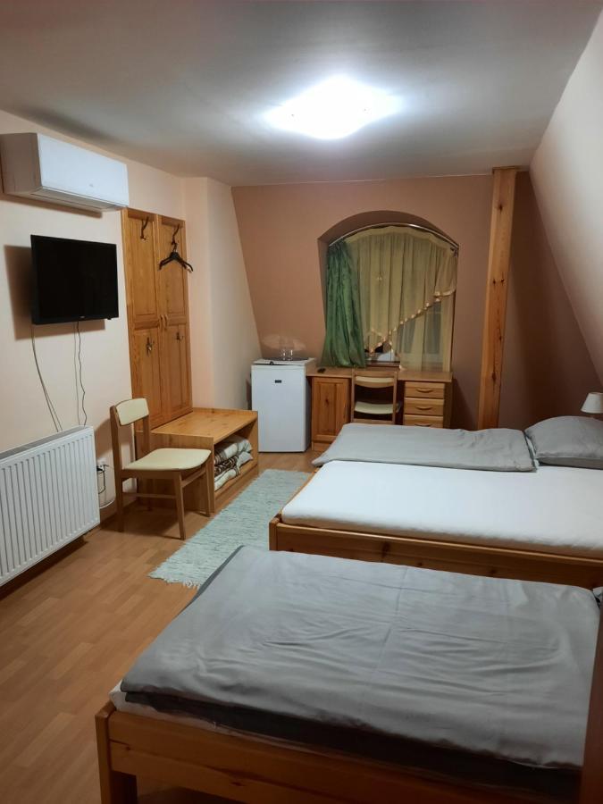 Ambrozia Guesthouse 나지카니자 외부 사진