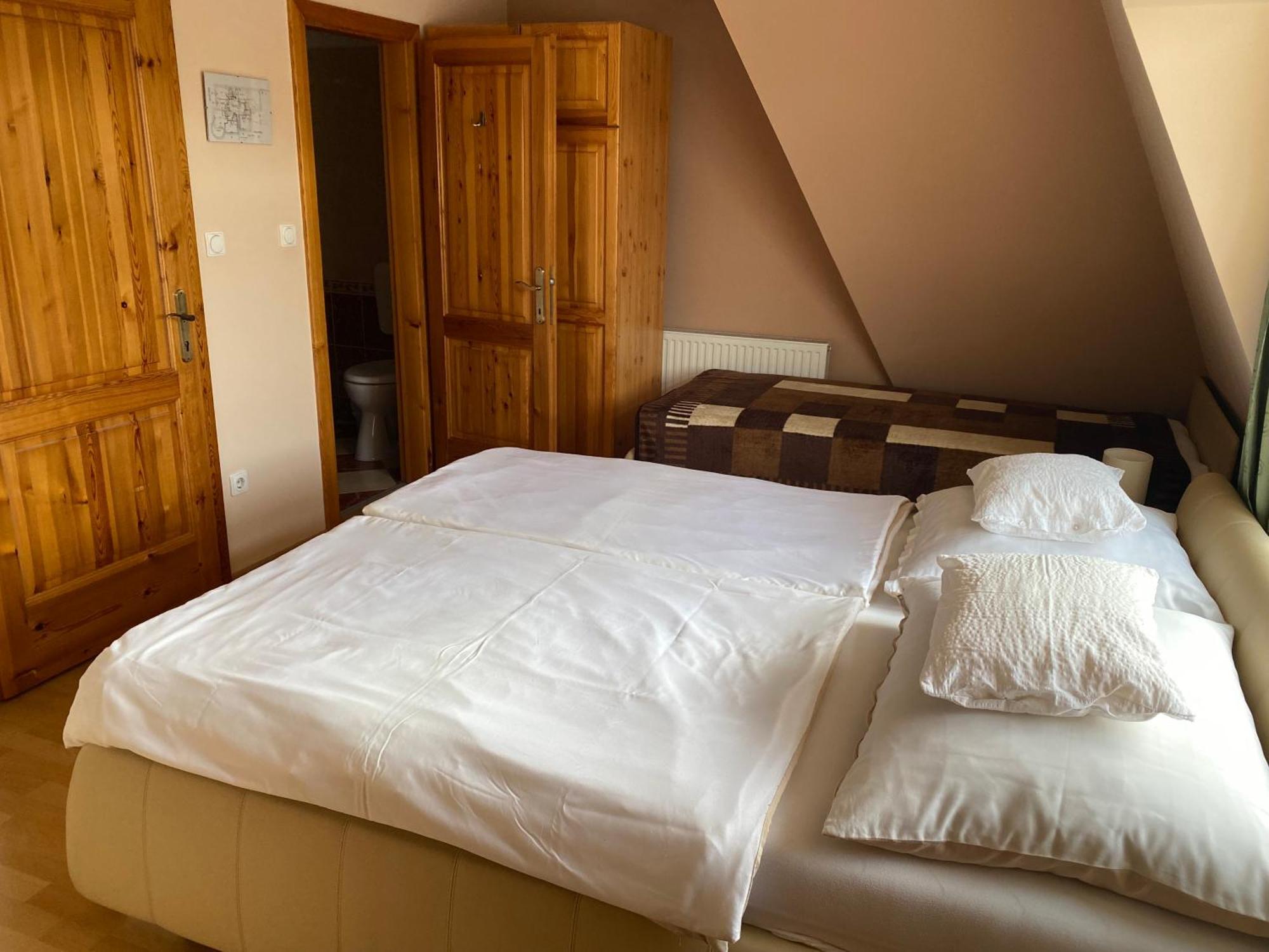 Ambrozia Guesthouse 나지카니자 외부 사진