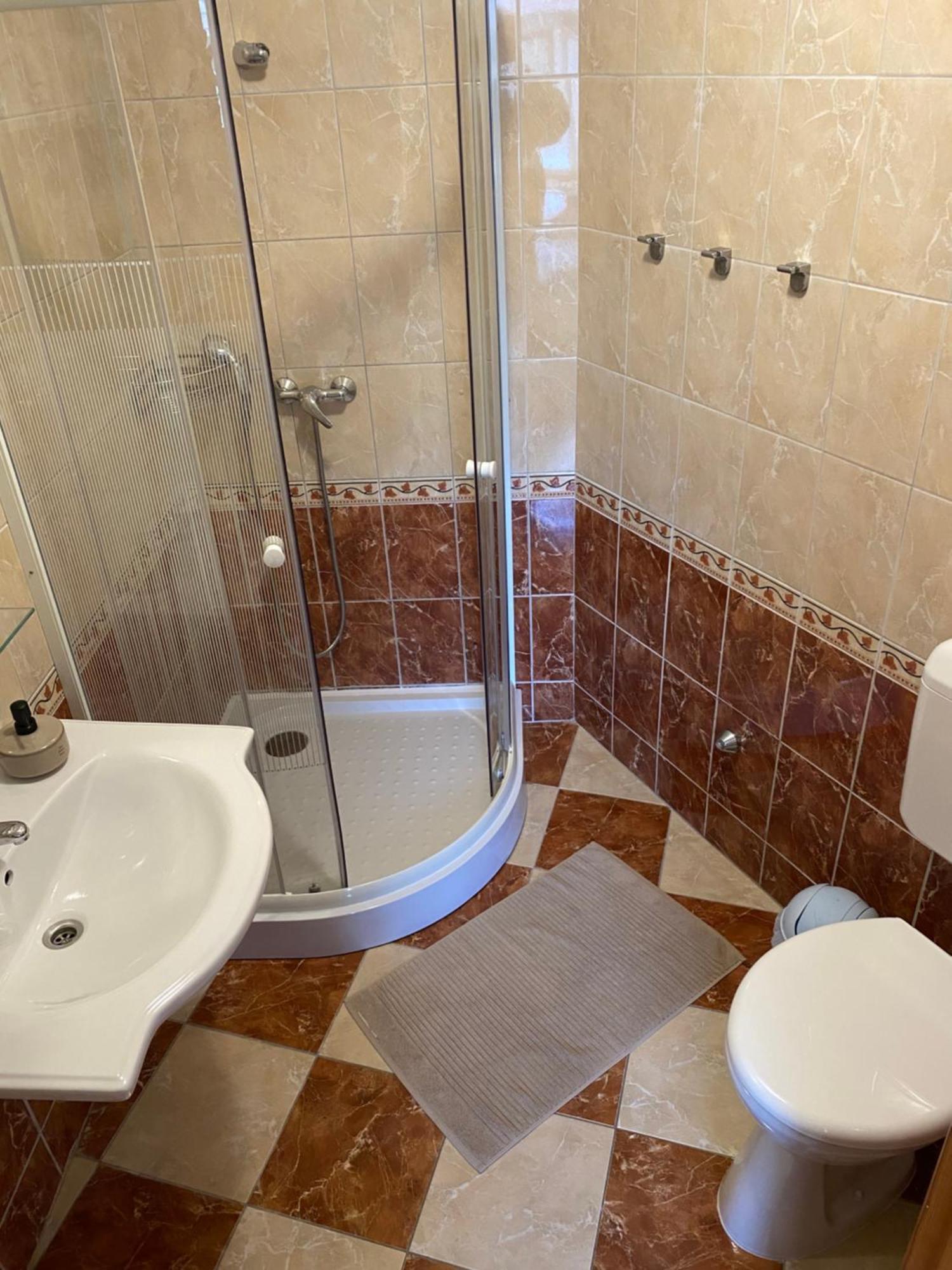 Ambrozia Guesthouse 나지카니자 외부 사진
