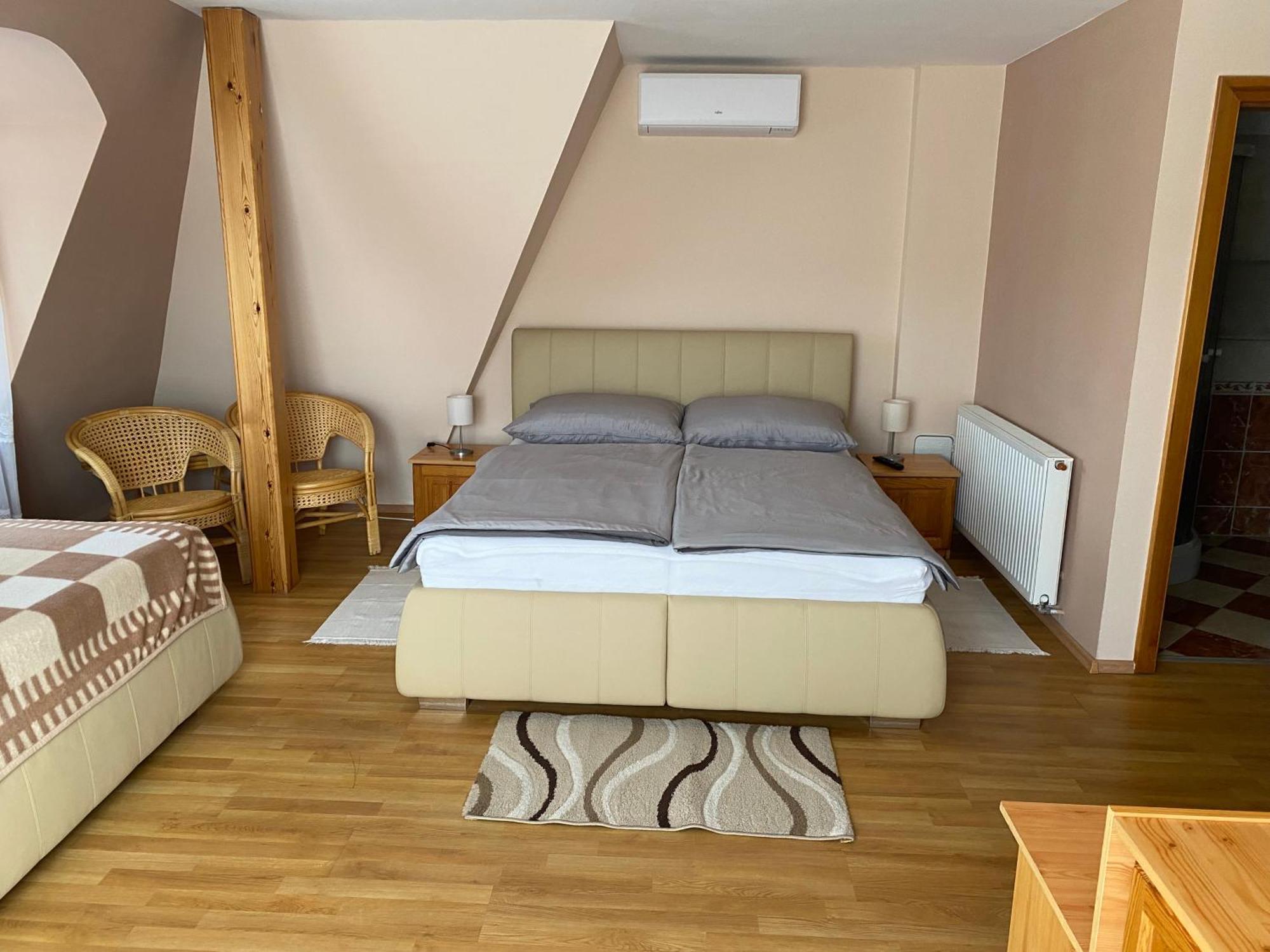 Ambrozia Guesthouse 나지카니자 외부 사진
