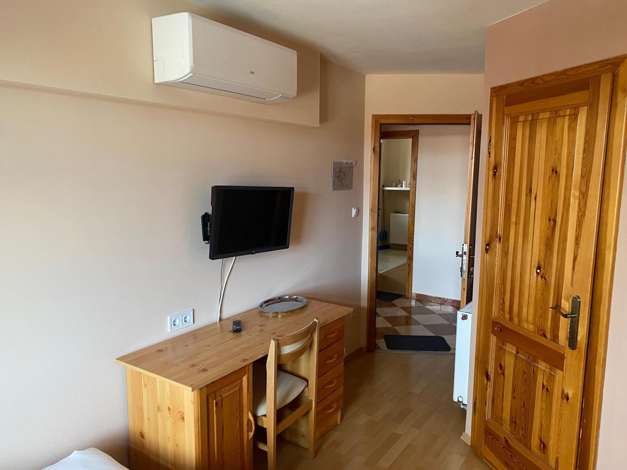 Ambrozia Guesthouse 나지카니자 외부 사진