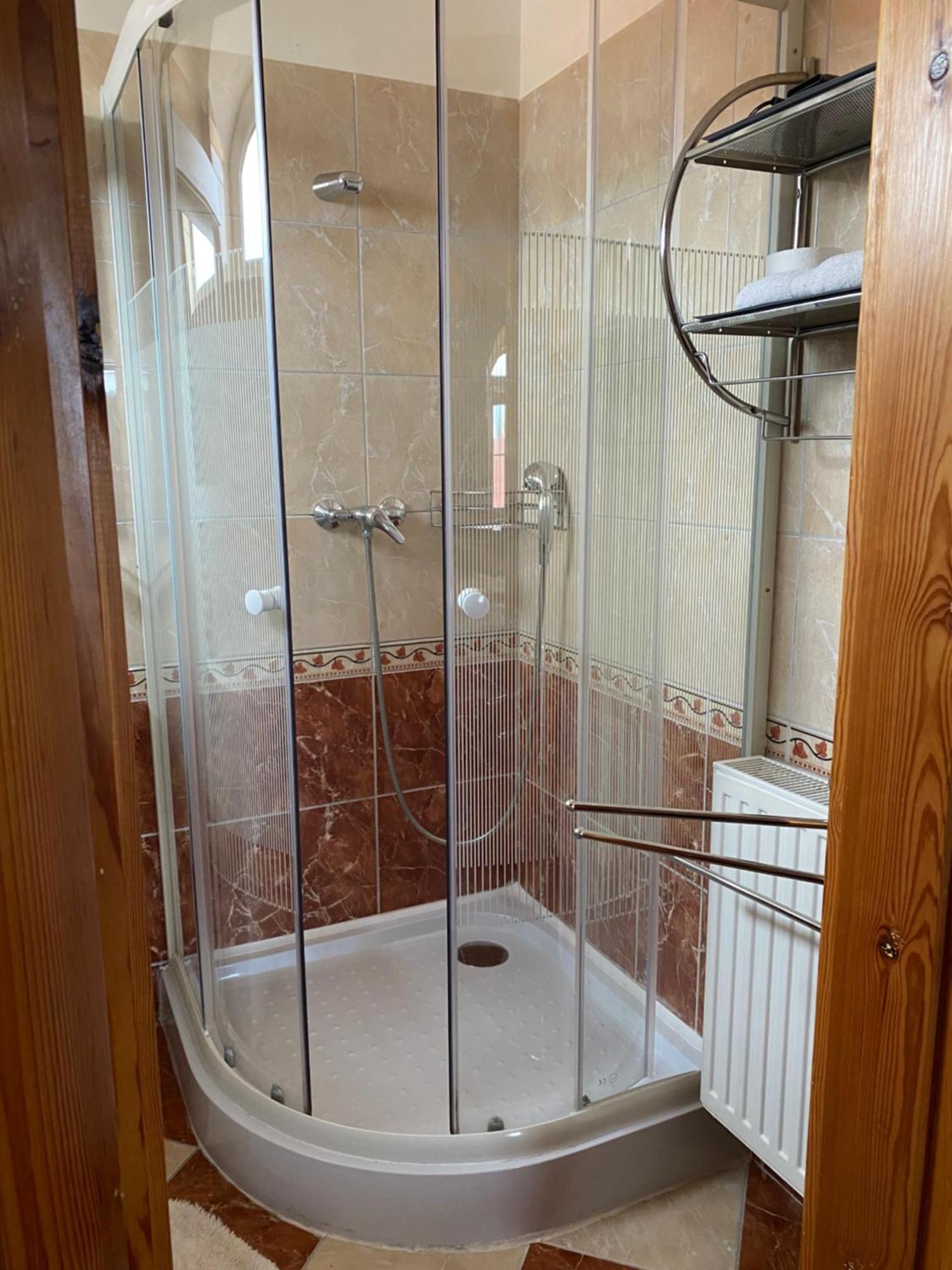 Ambrozia Guesthouse 나지카니자 외부 사진