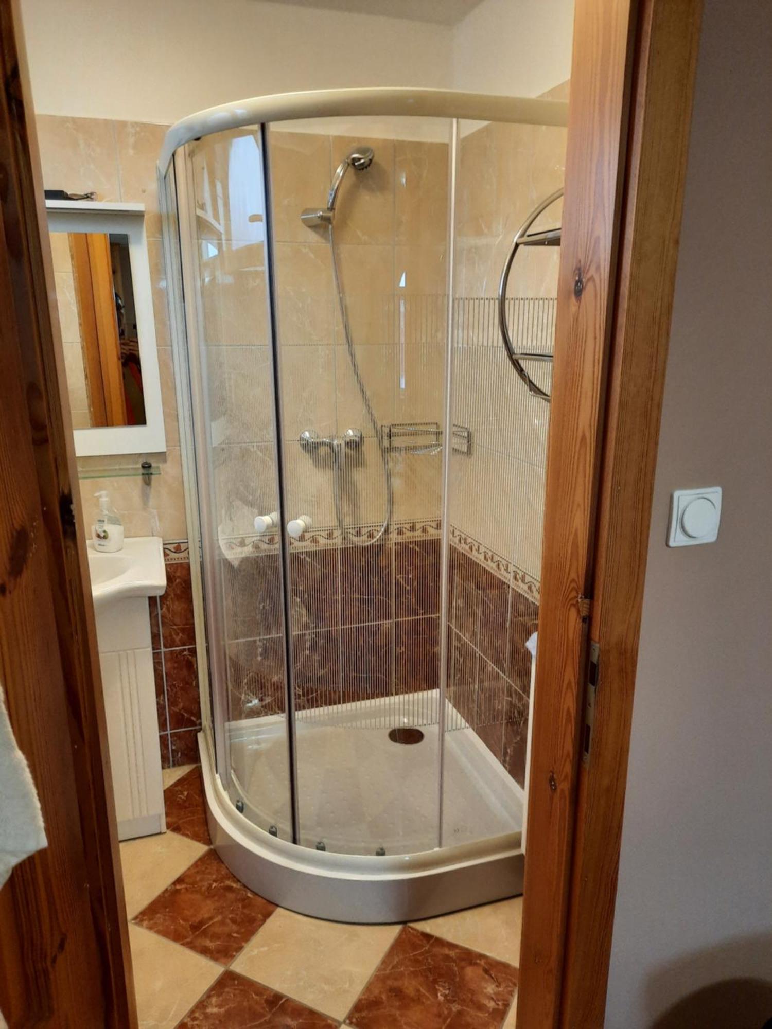 Ambrozia Guesthouse 나지카니자 외부 사진