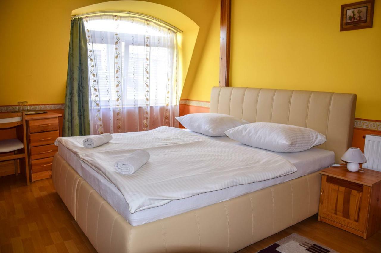 Ambrozia Guesthouse 나지카니자 외부 사진